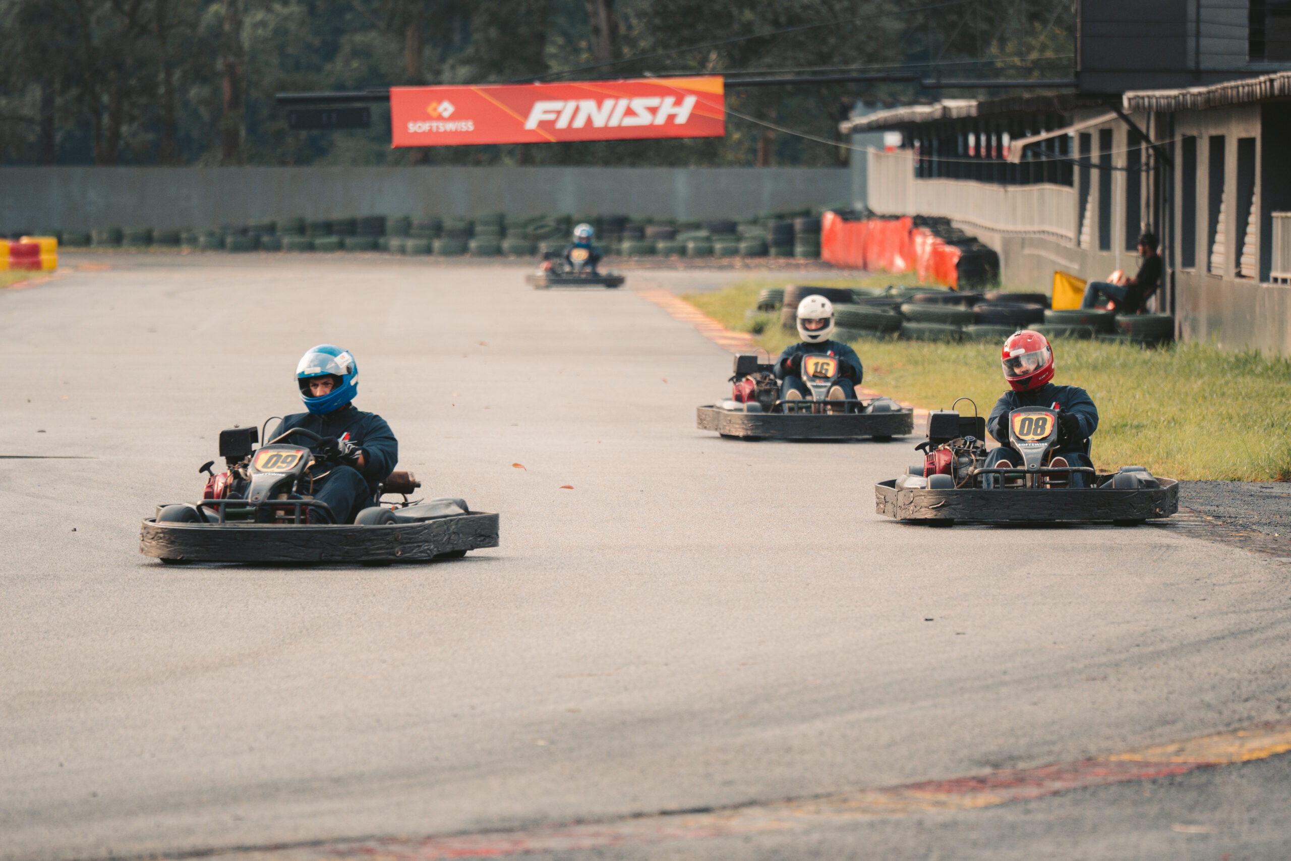 SOFTSWISS acelera no Brasil com a experiência "Race Like a Legend" 4
