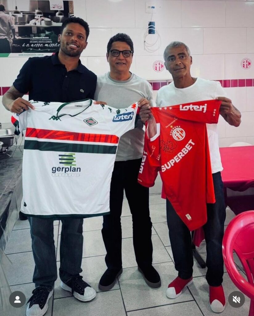 claudio-castro-acompanha-abertura-do-carioca-serie-a2-loterj-em-mesquita-3-824x1024-1 Cláudio Castro acompanha abertura do Carioca Série A2 Loterj em Mesquita