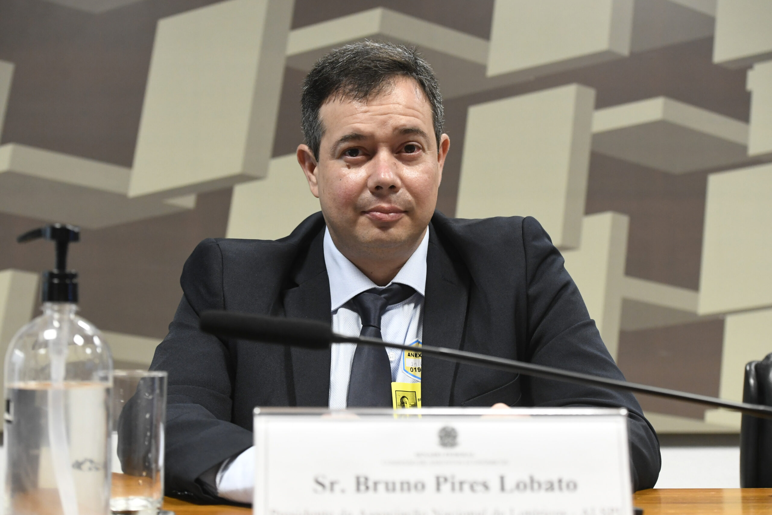 empresarios-lotericos-denunciam-praticas-da-caixa-no-dia-da-categoria-scaled-1