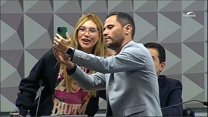 influenciadora-virginia-diz-que-nao-lucra-com-perdas-de-seguidores-em-jogos-2-2