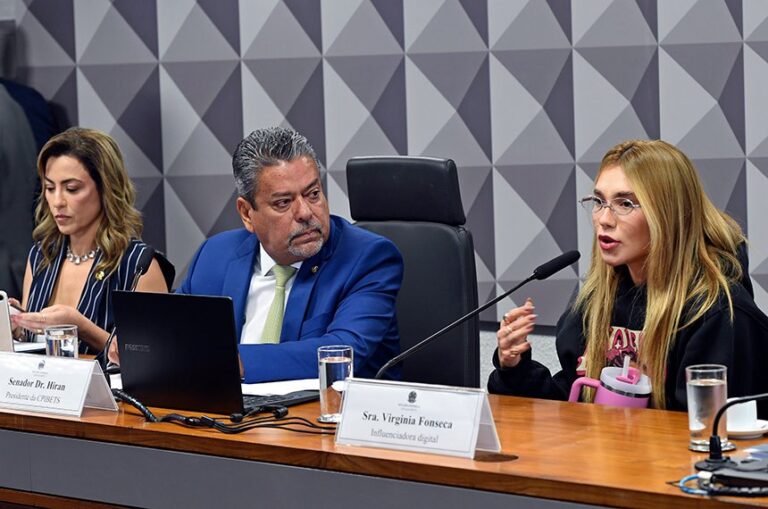 influenciadora-virginia-diz-que-nao-lucra-com-perdas-de-seguidores-em-jogos