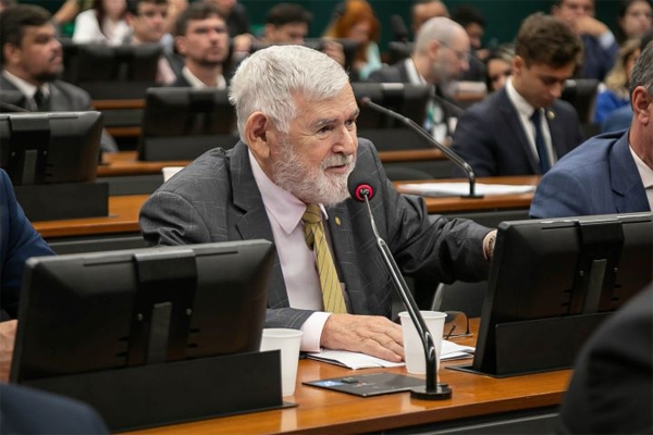 projeto-cria-rede-de-protecao-para-idosos-contra-praticas-abusivas-em-jogos-de-azar