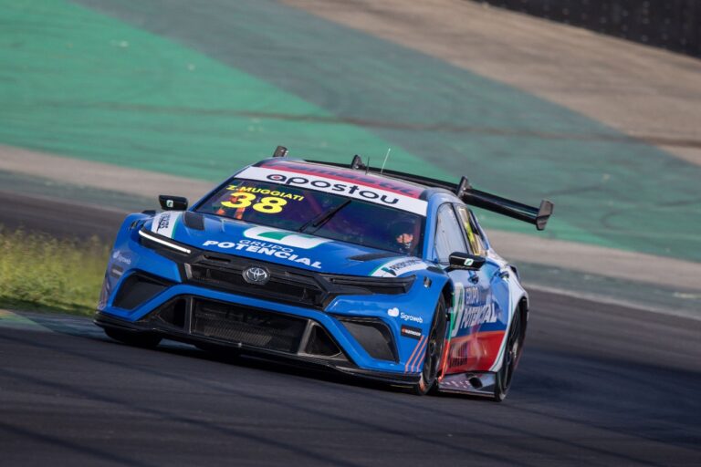zezinho-muggiati-estreia-na-temporada-2025-da-stock-car-com-patrocinio-da-apostou-e-compromisso-com-o-jogo-responsavel