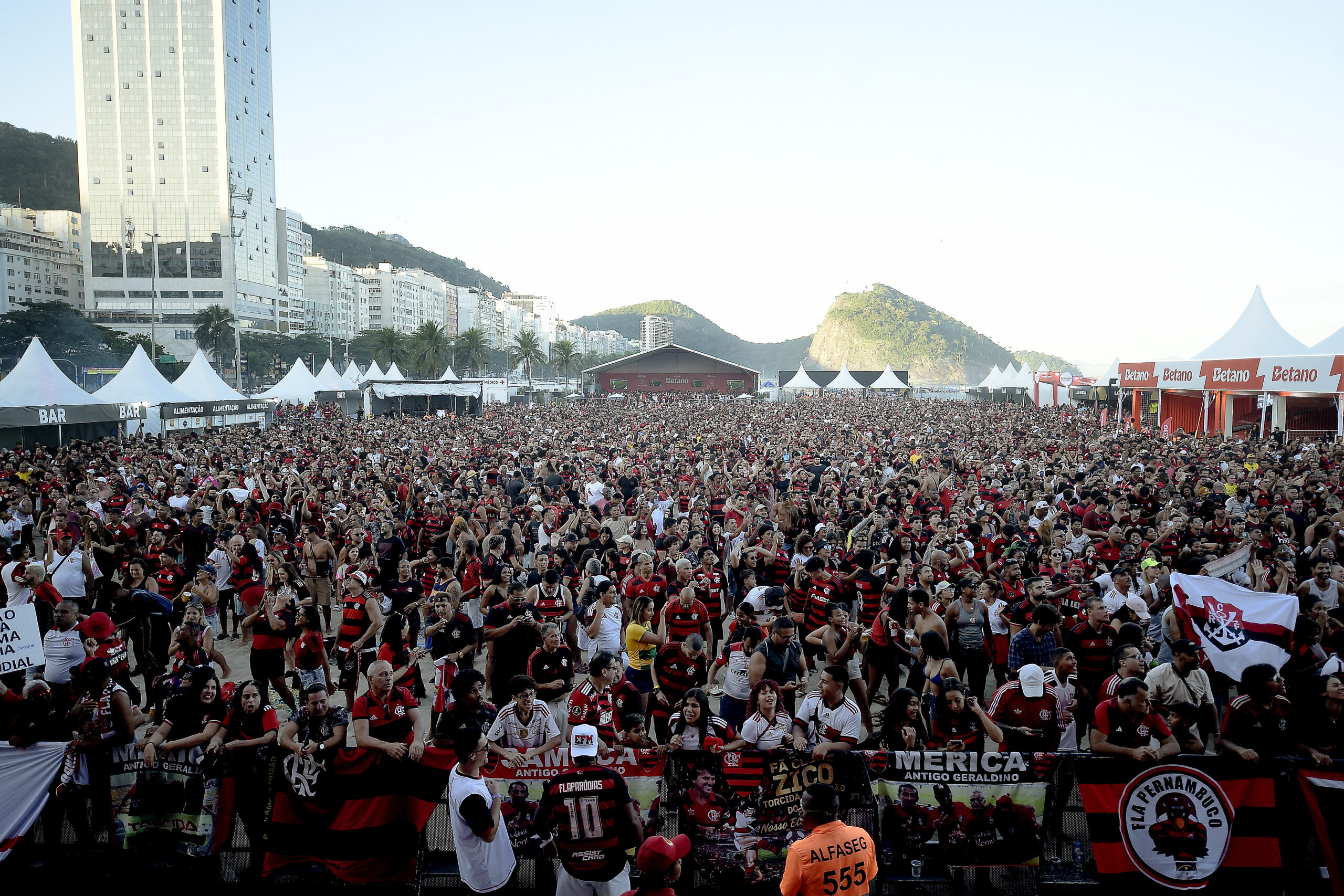 betano-no-mundial-de-clubes-fan-zone-em-copacabana-recebeu-70-mil-torcedores-durante-fase-de-grupos-do-torneio-scaled-1 Betano no Mundial de Clubes: Fan Zone em Copacabana recebeu 70 mil torcedores durante fase de grupos do torneio