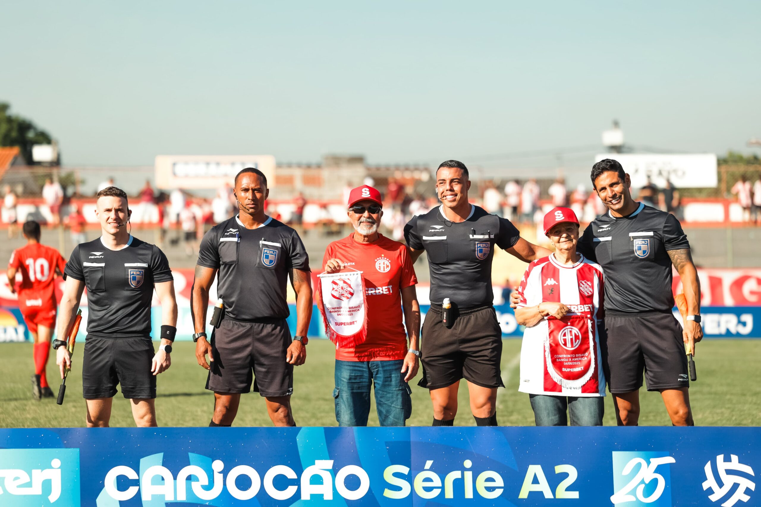 em-confronto-historico-do-cariocao-superbet-homenageia-bisavos-torcedores-scaled-1