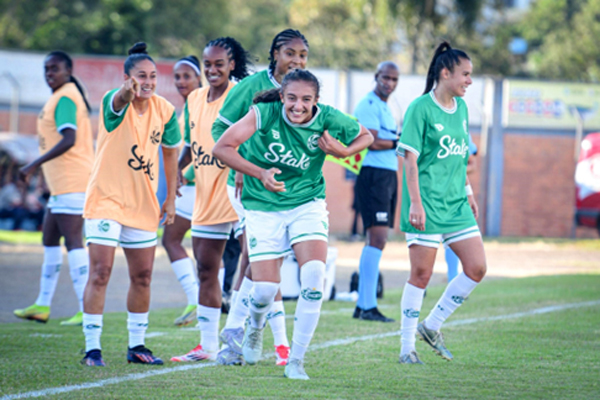 stake-brasil-transforma-patrocinio-em-impacto-real-para-o-futebol-feminino