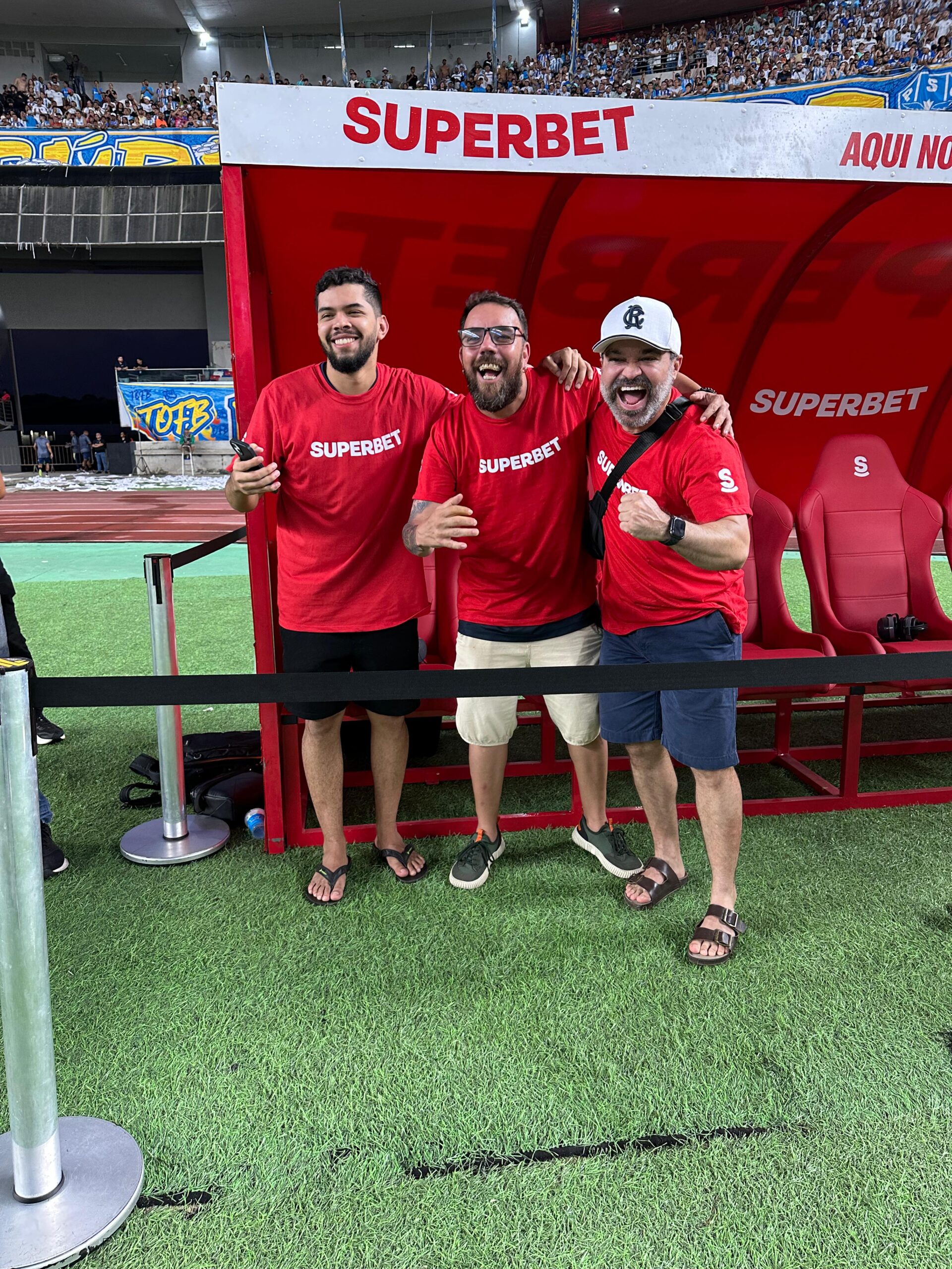 superbet-coloca-torcedores-no-campo-na-serie-b-do-brasileirao-5-scaled-1 Superbet coloca torcedores no campo na Série B do Brasileirão