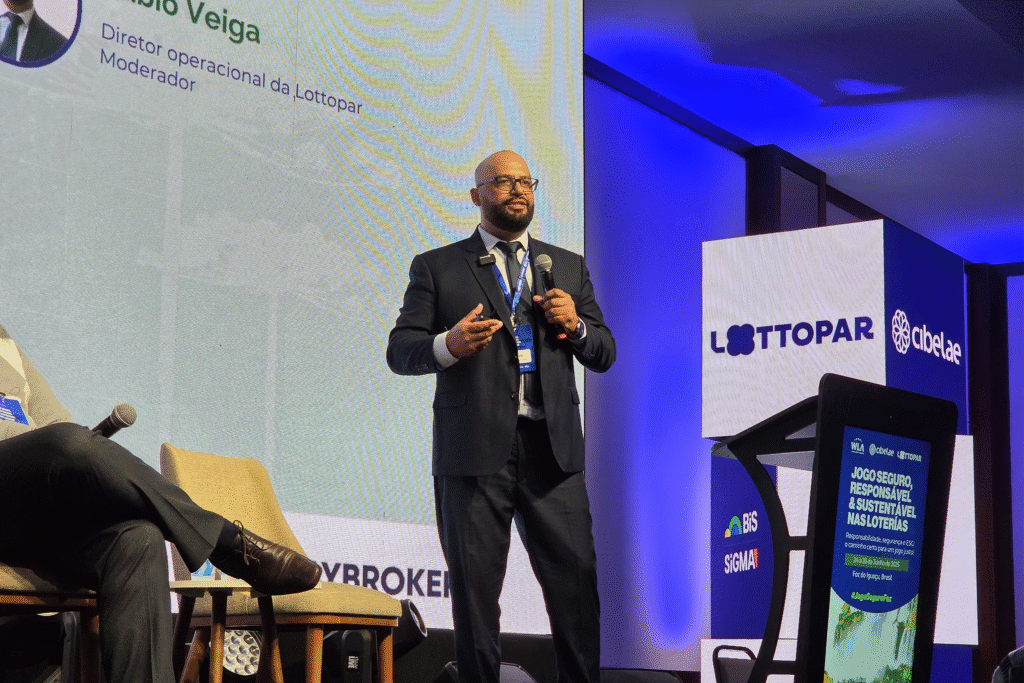 3-1024x683-1 Foz do Iguaçu recebe seminário internacional histórico: Lottopar brilha ao sediar seminário que reuniu líderes de 16 países