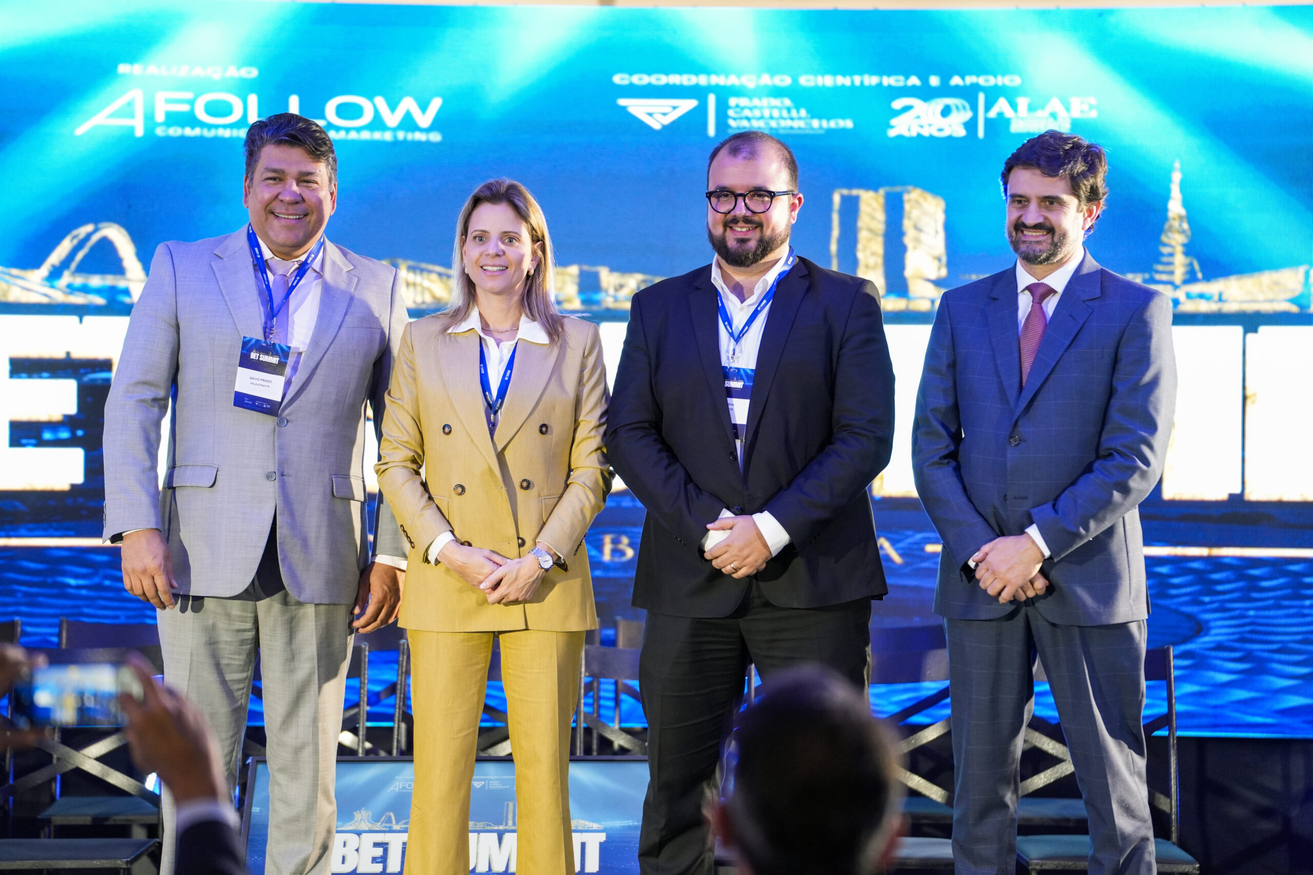 bet-summit-2025-comprova-sucesso-com-bons-paineis-e-modelo-estilo-arena-10-scaled-1 Bet Summit 2025 comprova sucesso com bons painéis e modelo estilo arena