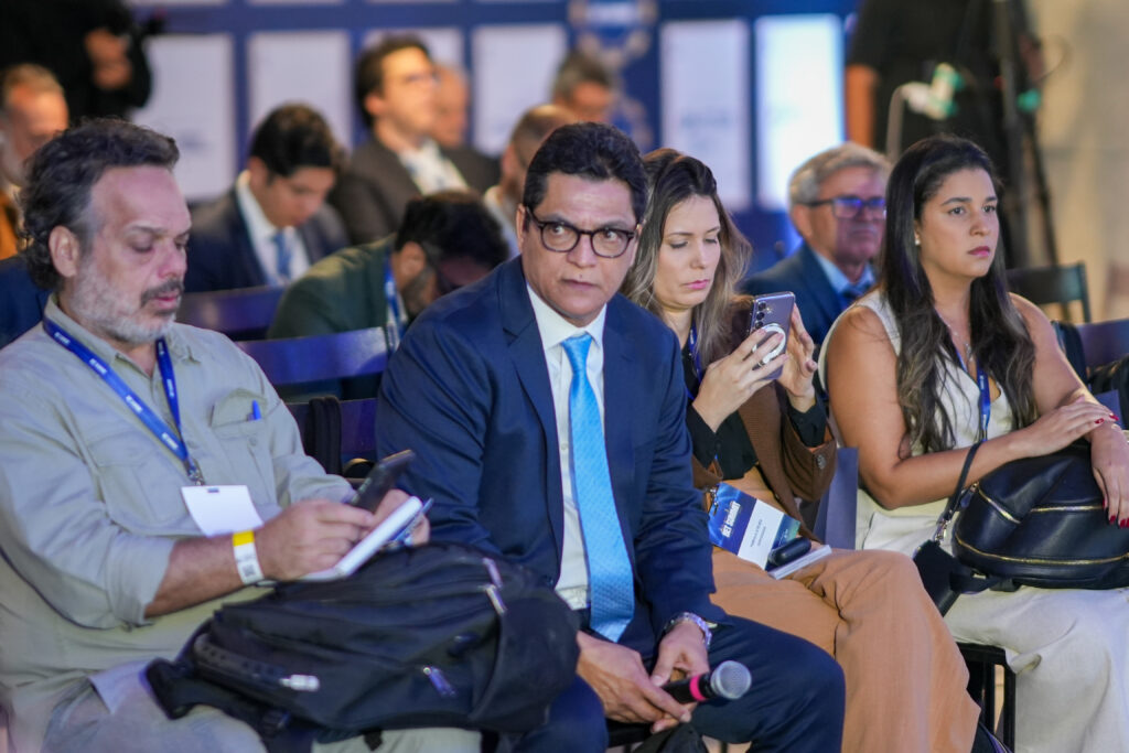 bet-summit-2025-comprova-sucesso-com-bons-paineis-e-modelo-estilo-arena-14-1024x683-1 Bet Summit 2025 comprova sucesso com bons painéis e modelo estilo arena