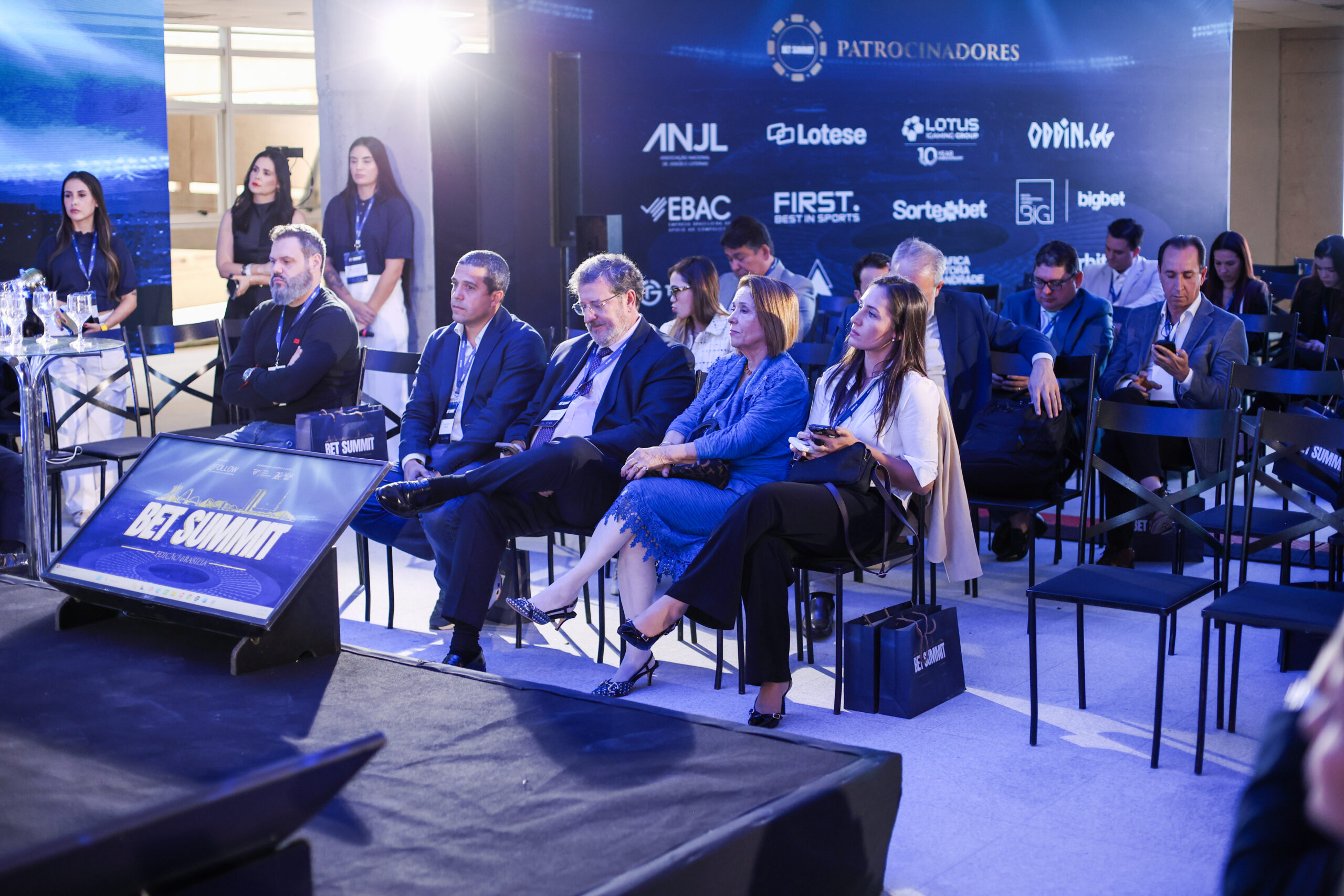 bet-summit-2025-comprova-sucesso-com-bons-paineis-e-modelo-estilo-arena-5-scaled-1 Bet Summit 2025 comprova sucesso com bons painéis e modelo estilo arena