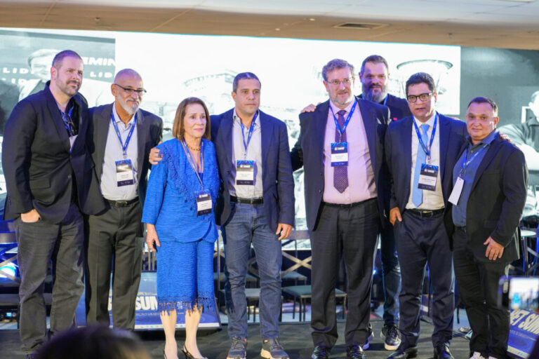 bet-summit-2025-comprova-sucesso-com-bons-paineis-e-modelo-estilo-arena-8-1024x683-2